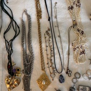 Jewlery + Bits & Baubles lots of them!